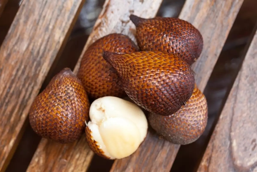 Salak là loại trái cây đặc sản của Bali với hương vị chua ngọt rất lạ miệng