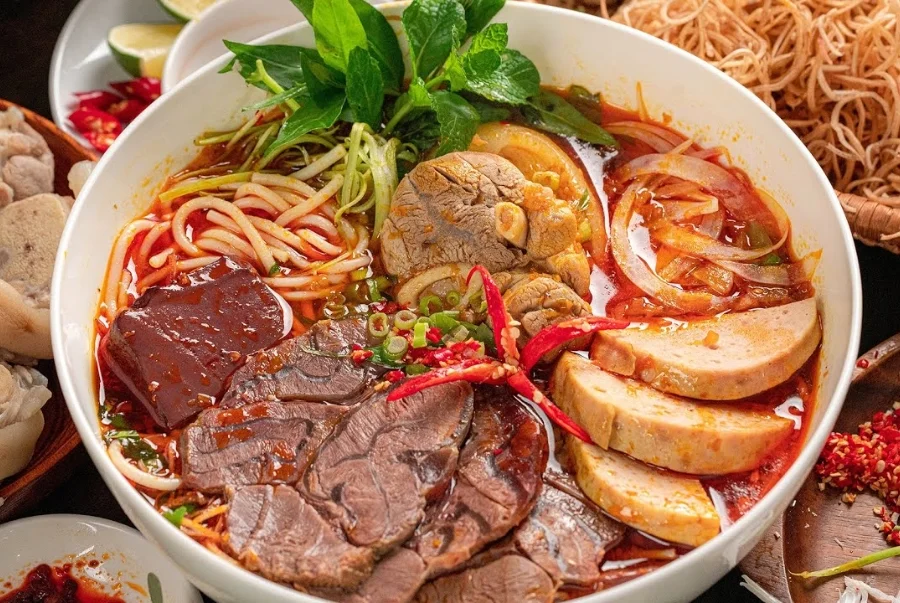 Tuy là món ăn phổ biến nhưng bún bò tại Huế lại mang một hương vị rất đặc trưng