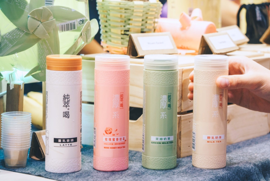 Những chai trà sữa đóng chai dễ bảo quản rất thích hợp để làm quà tặng sau chuyến du lịch Đài Loan