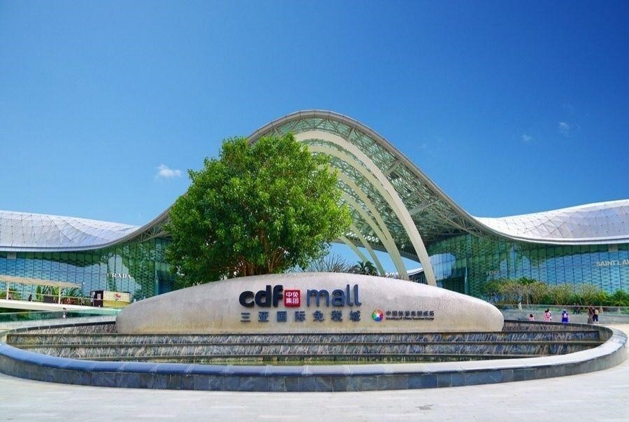 Trải nghiệm mua sắm thoải mái tại trung tâm thương mại miễn thuế Sanya