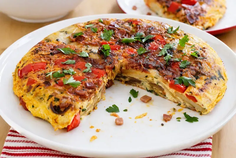 Tortilla española rất phổ biến trong các quán tapas