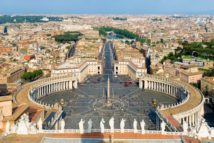 Quảng trường St Peter hay còn gọi là Quảng trường Thánh Phêrô