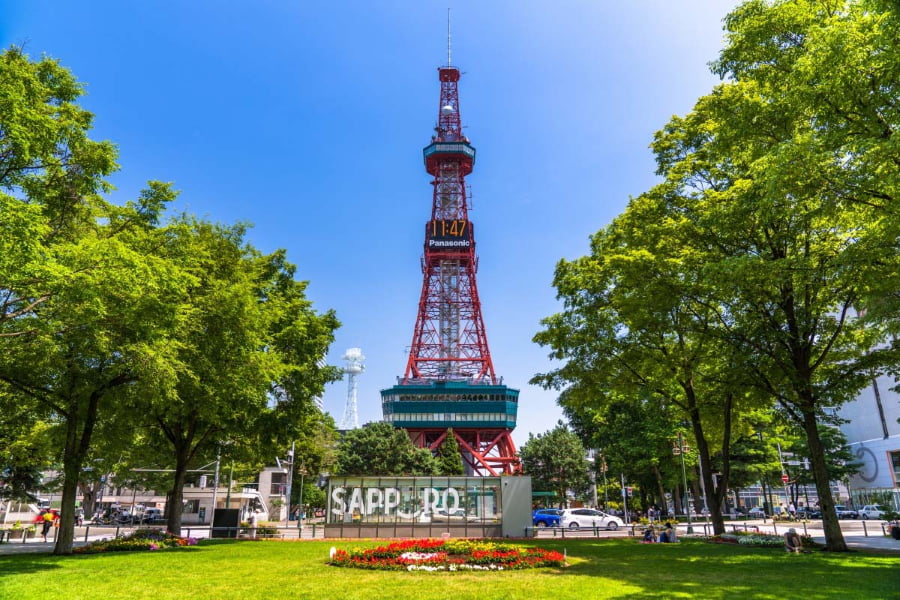 Tháp truyền hình Sapporo là một trong những biểu tượng dễ nhận biết nhất của thành phố