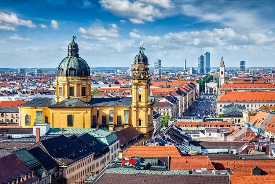Munich gây ấn tượng bởi kiến trúc cổ kính kết hợp cùng nhịp sống hiện đại