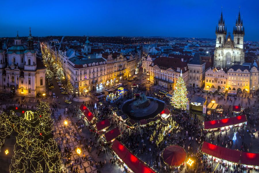 Chợ Giáng sinh tại Prague được khai mạc vào cuối tháng 11 và kéo dài đến đầu tháng 1 năm sau