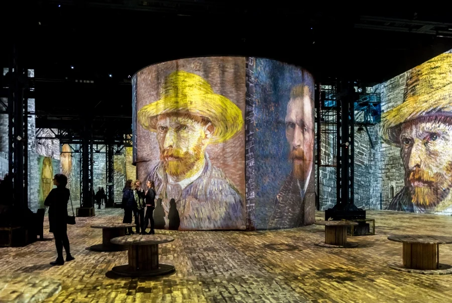 Van Gogh Museum nằm trong khu bảo tàng Museum Quarter của Amsterdam