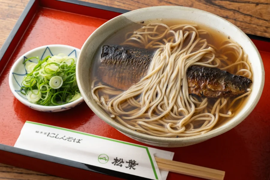 Nishin Soba là món mì soba ăn kè, cá trích kho ngọt