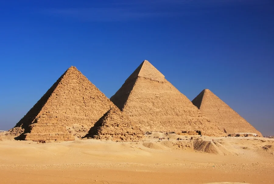 Kim tự tháp Giza là một trong bảy kỳ quan thế giới cổ đại còn tồn tại đến nay