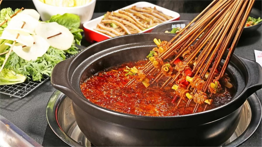 Chuan Chuan Xiang là một loại xiên que nướng độc đáo và phổ biến ở Trùng Khánh