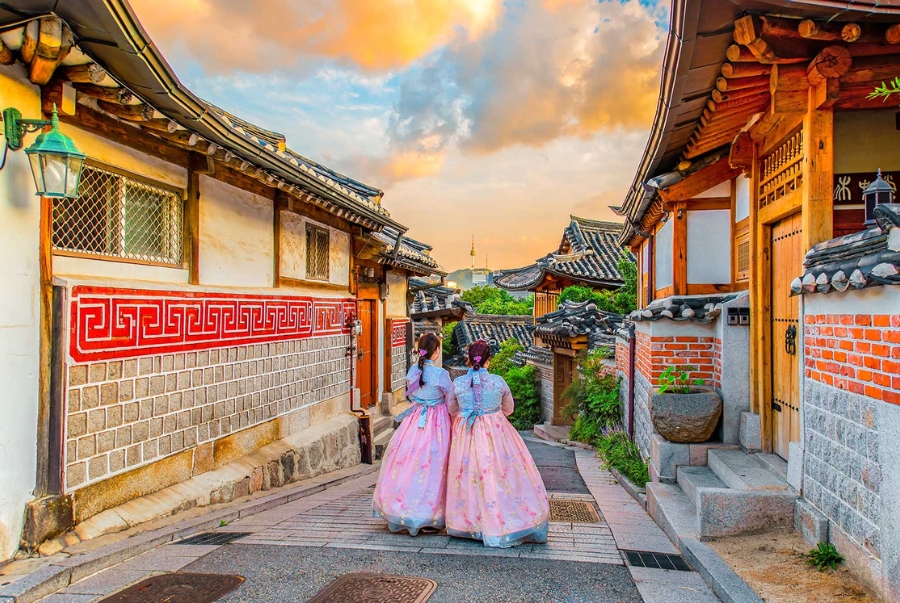 Mặc Hanbok là trải nghiệm không thể bỏ lỡ khi đến đây