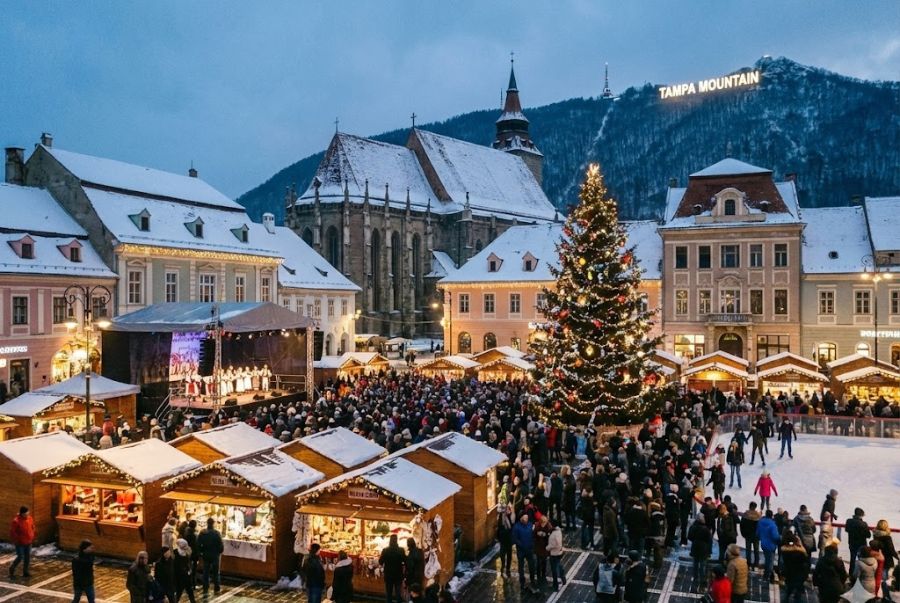 Lễ hội mùa đông Brasov là một trong những điểm nhấn văn hóa đặc trưng của Romania dịp Tết