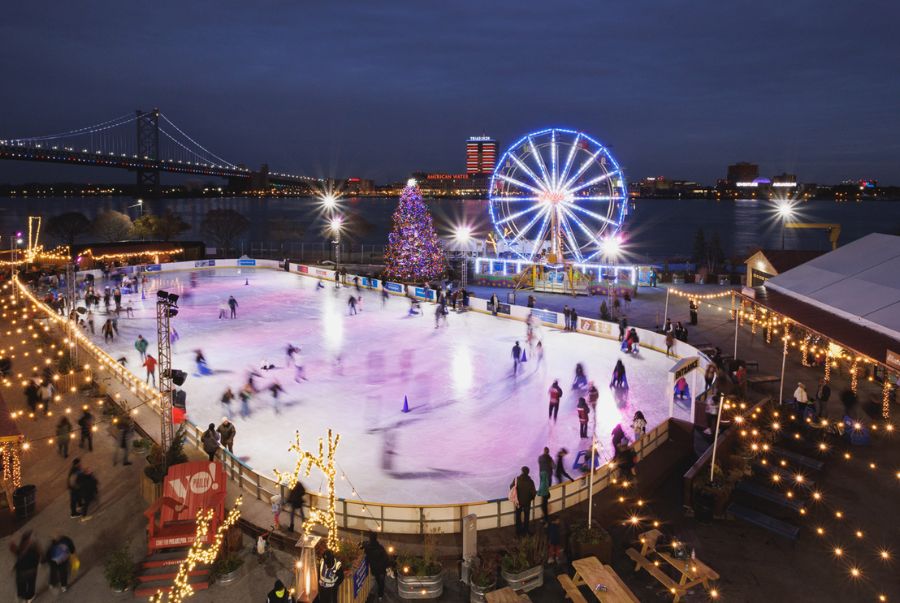 Khung cảnh ngoài trời tuyệt đẹp tại địa điểm diễn ra lễ hội Blue Cross RiverRink Winterfest 