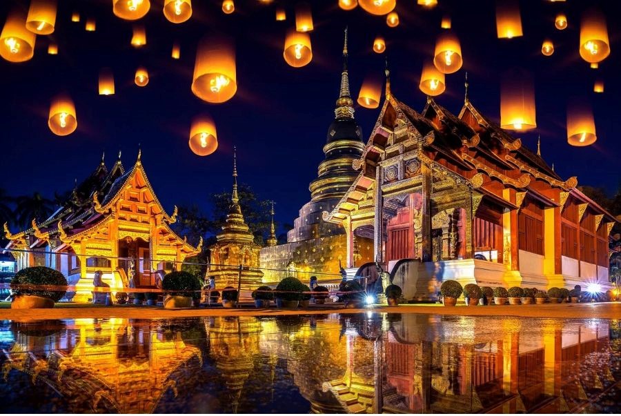 Những chiếc đèn lồng rực rỡ trên bầu trời trong lễ hội Yi Peng