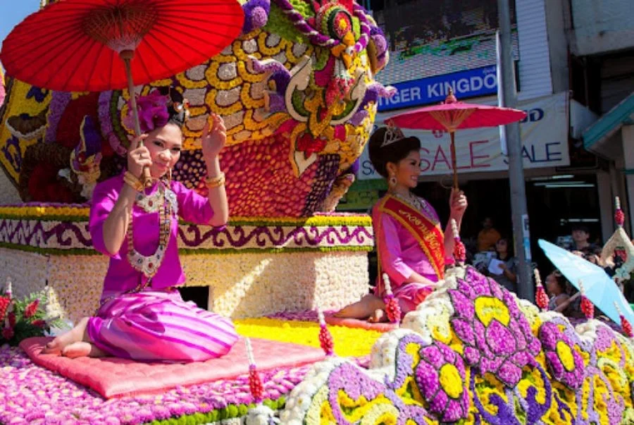 Cuộc diễu hành xe hoa ấn tượng tại lễ hội hoa Chiang Mai
