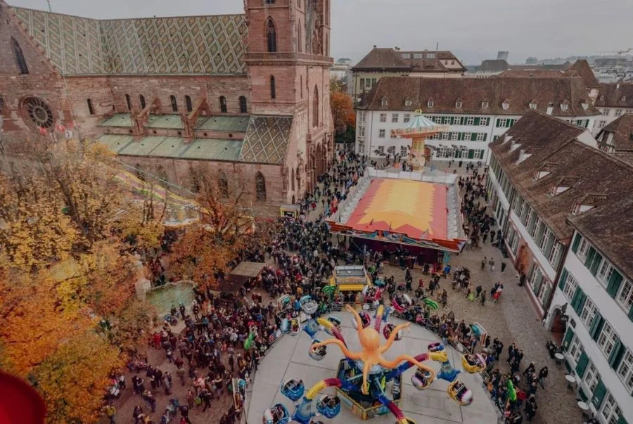 Không khí lễ hội Herbstmesse ở Basel nhộn nhịp trong màu sắc mùa thu