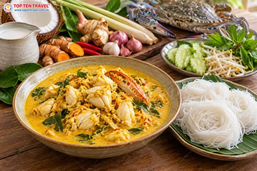 Mee Hoon Gaeng Poo là món bún cà ri cua nổi tiếng tại Phuket
