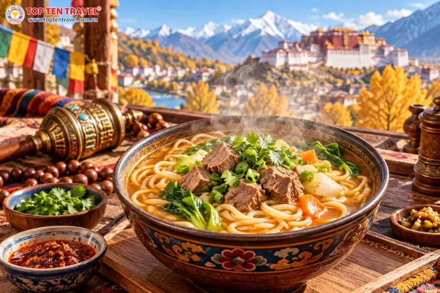 Mì Thukpa nóng hổi là món ăn được yêu thích trong những ngày thời tiết se lạnh tại Tây Tạng