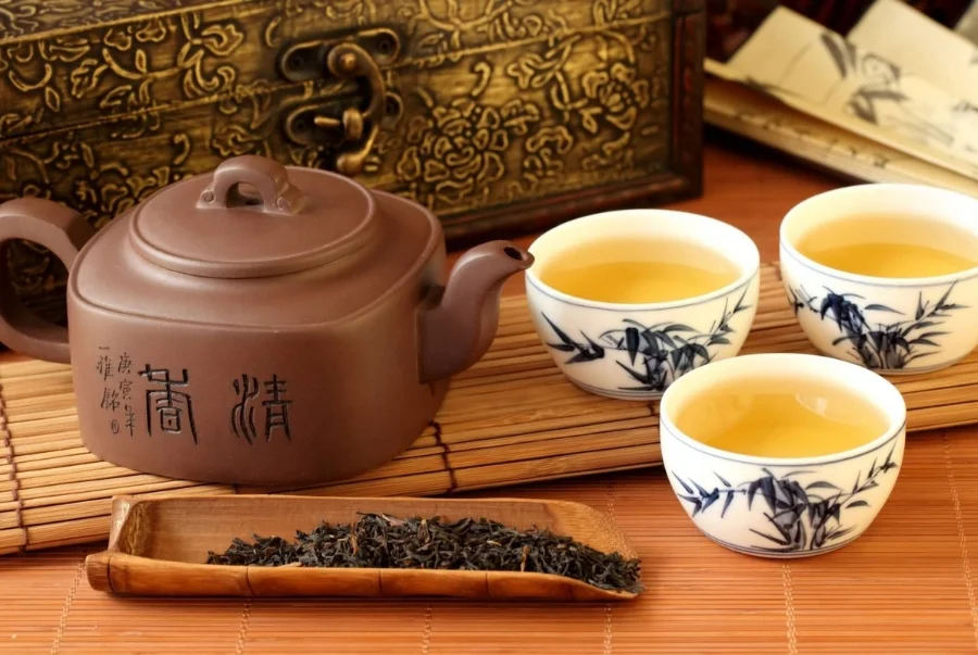 Trà hoa và trà thảo mộc là món quà mang đậm nét văn hóa dưỡng sinh của người Trung Hoa