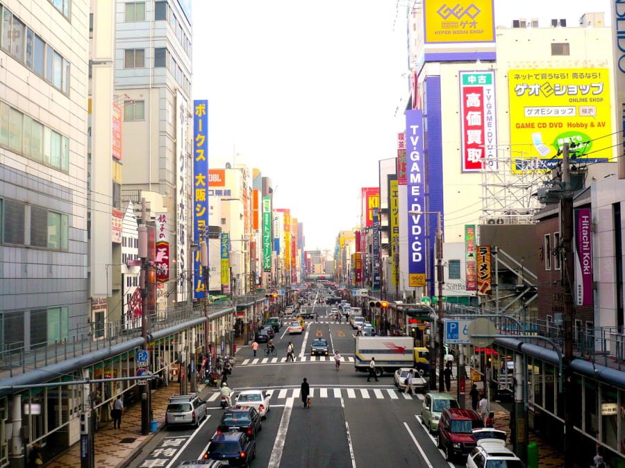 Đối với những tín đồ công nghệ thì Nipponbashi Den Den Town chính là thiên đường không thể bỏ qua