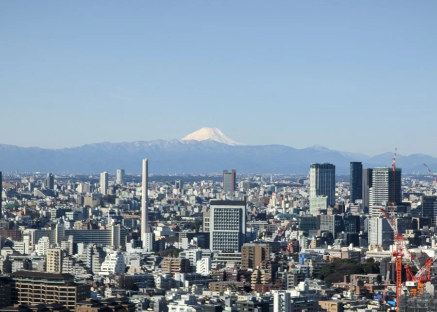 Khu phức hợp Roppongi Hills là một trong những địa điểm ngắm núi Phú Sĩ từ Tokyo được nhiều du khách yêu thích