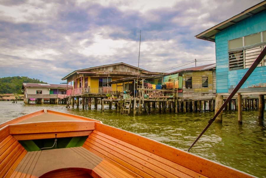 Người dân di chuyển bằng 'water taxi', sinh hoạt ngay trên mặt nước – nét đặc trưng chỉ có tại Kampong Ayer."