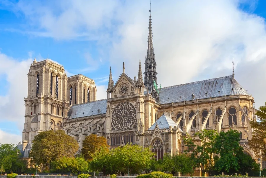 Nhà thờ Đức Bà Paris với lịch sử hơn 8 thế kỷ