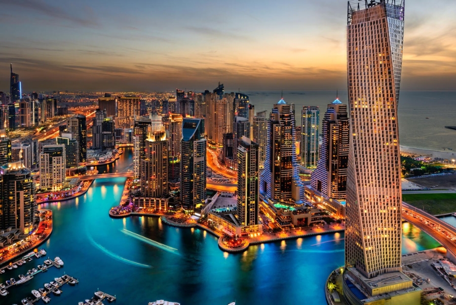 Dubai Marina là một khu đô thị hiện đại ven biển sầm uất nhất Dubai