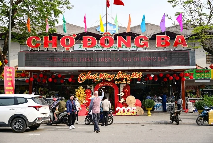 Chợ Đông Ba là khu chợ truyền thống lâu đời của thành phố Huế