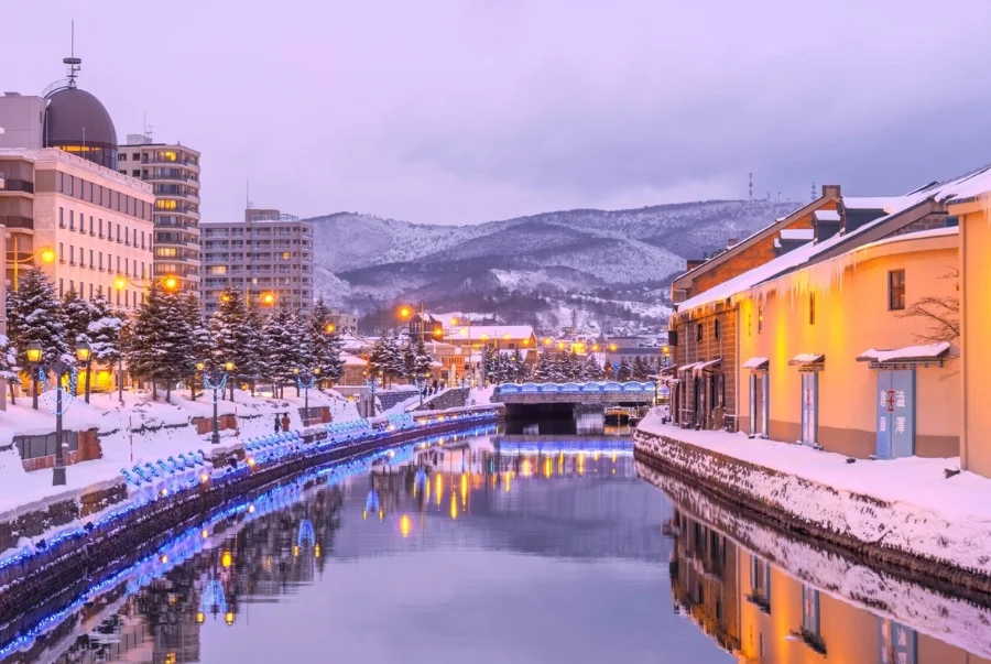 Hokkaido là vùng đất có khí hậu lạnh nhất cả nước và là nơi có tuyết rơi dày nhất