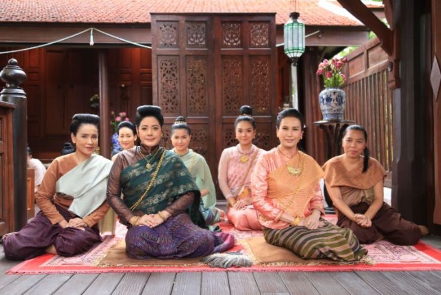 Khi ở chùa chiền, du khách tuyệt đối tránh để bàn chân hướng về phía tượng Phật hay nhà sư