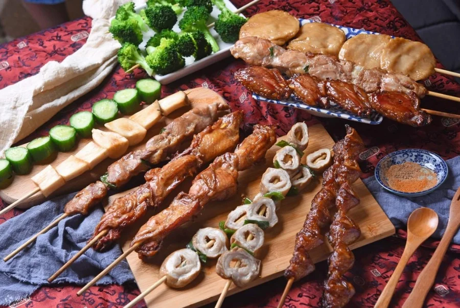 Thịt xiên nướng luôn là món ăn đường phố được yêu thích nhất ở Cáp Nhĩ Tân