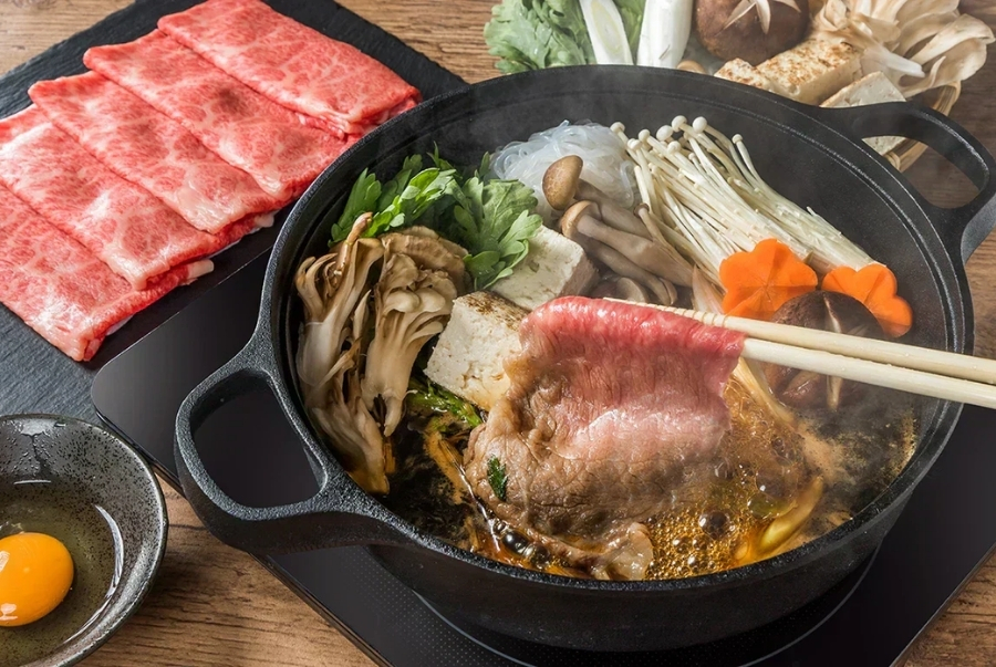 Shabu Shabu là một phiên bản lẩu nhúng nhẹ nhàng thanh vị rất phổ biến vào mùa đông