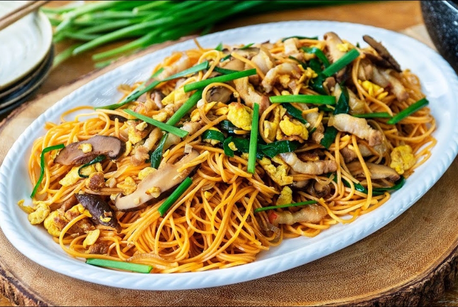 Mì trường thọ trong ngày Tết mang ý nghĩa về sự khỏe mạnh và trường tồn