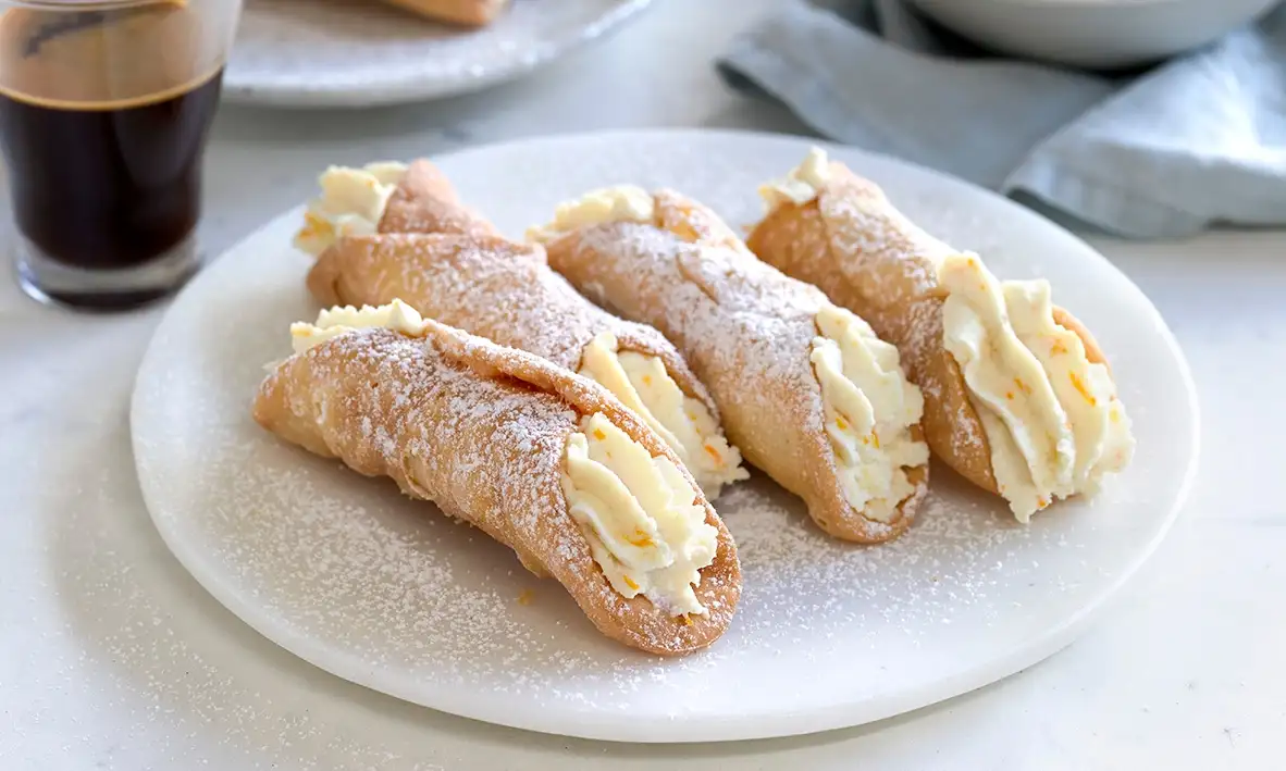 Cannoli – Bánh ống nhân kem của Ý