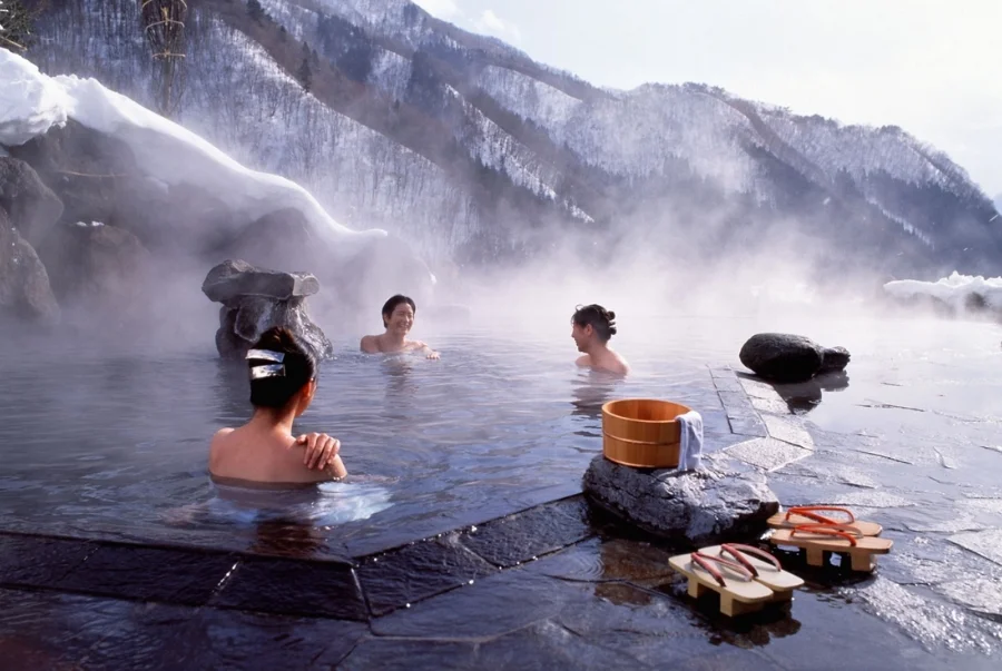 Ngâm mình trong suối nước nóng giữa cái giá rét của Cáp Nhĩ Tân là trải nghiệm du khách không nên bỏ qua
