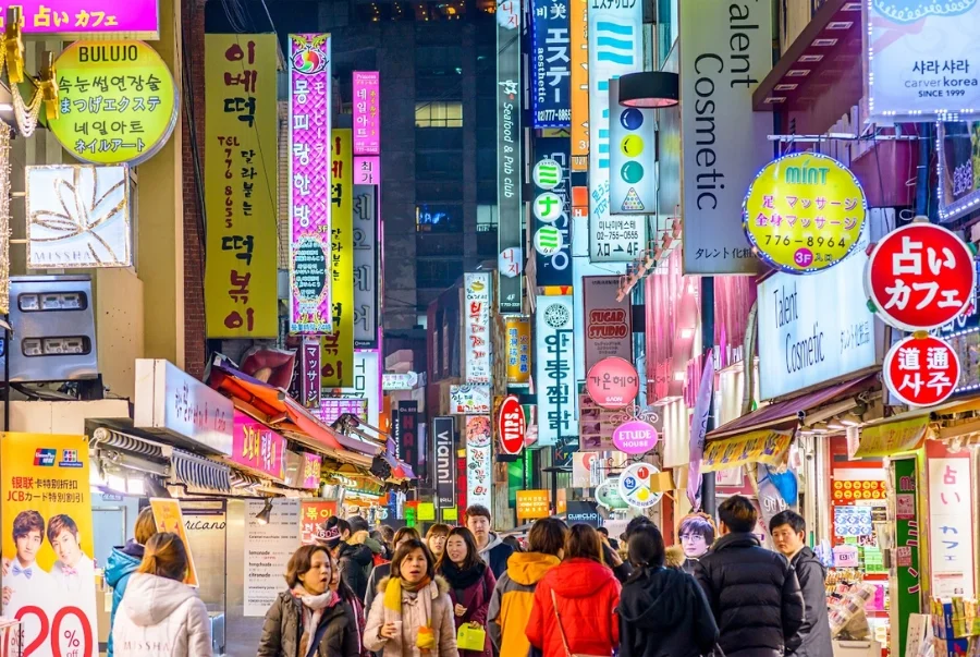 Myeongdong tập trung nhiều món ăn đường phố của Hàn Quốc