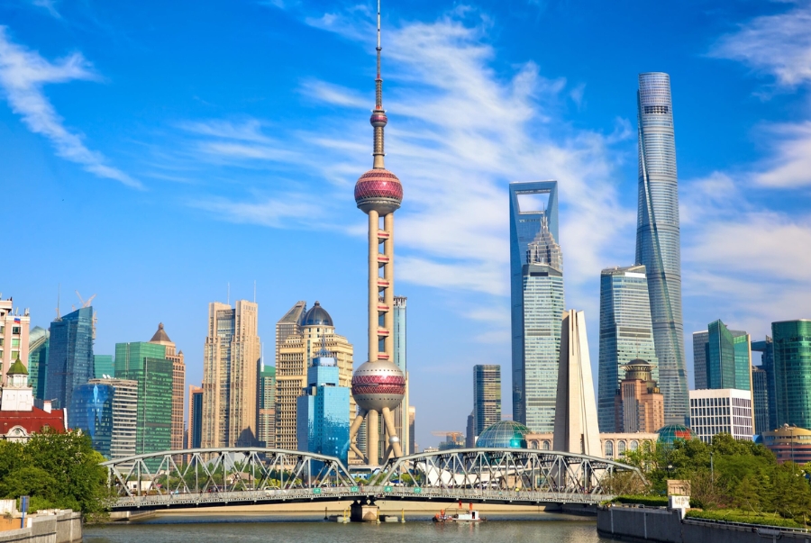 Tháp truyền hình Minh Châu Phương Đông nổi tiếng là biểu tượng của bến Thượng Hải