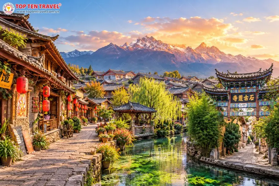 Thúc Hà Cổ Trấn mang vẻ đẹp yên bình với những con đường lát đá, dòng nước trong và kiến trúc cổ kính