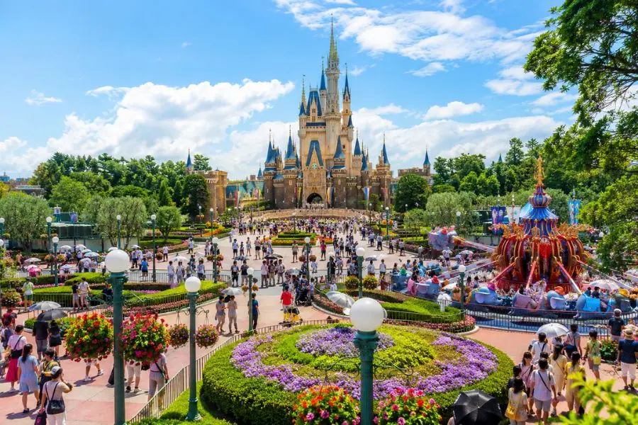 Disneyland Nhật Bản mùa hè rực rỡ với hàng loạt hoạt động giải trí hấp dẫn dành cho mọi lứa tuổi