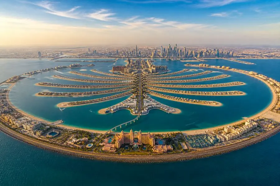 Palm Jumeirah hiện lên như một kỳ quan nhân tạo mang tính biểu tượng của Dubai