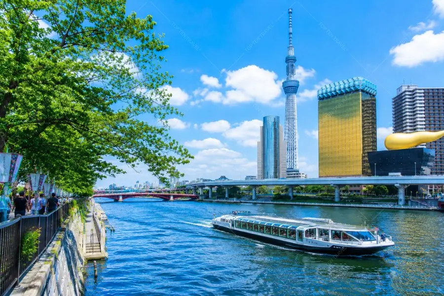 Sông Sumida mang một vẻ đẹp nhẹ nhàng với dòng nước êm đềm