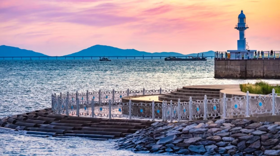 Đảo Wolmido là một hòn đảo nhỏ nhưng đầy sức sống nằm ngay gần trung tâm thành phố Incheon