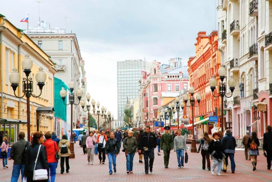 Arbat là phố đi bộ lâu đời của nước Nga