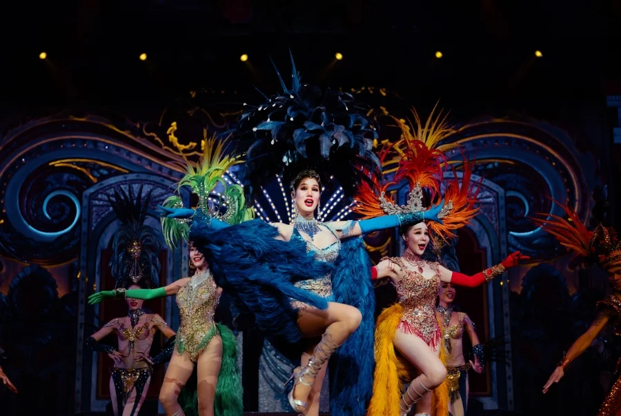 Show Alcazar Cabaret tại Pattaya là chương trình biểu diễn nghệ thuật hoành tráng với hơn 400 nghệ sĩ tài năng