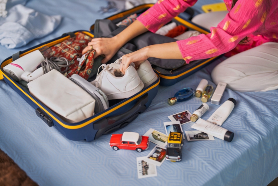 Dubai có khí hậu nóng khô nên du khách cần chuẩn bị những trang phục thoáng mát