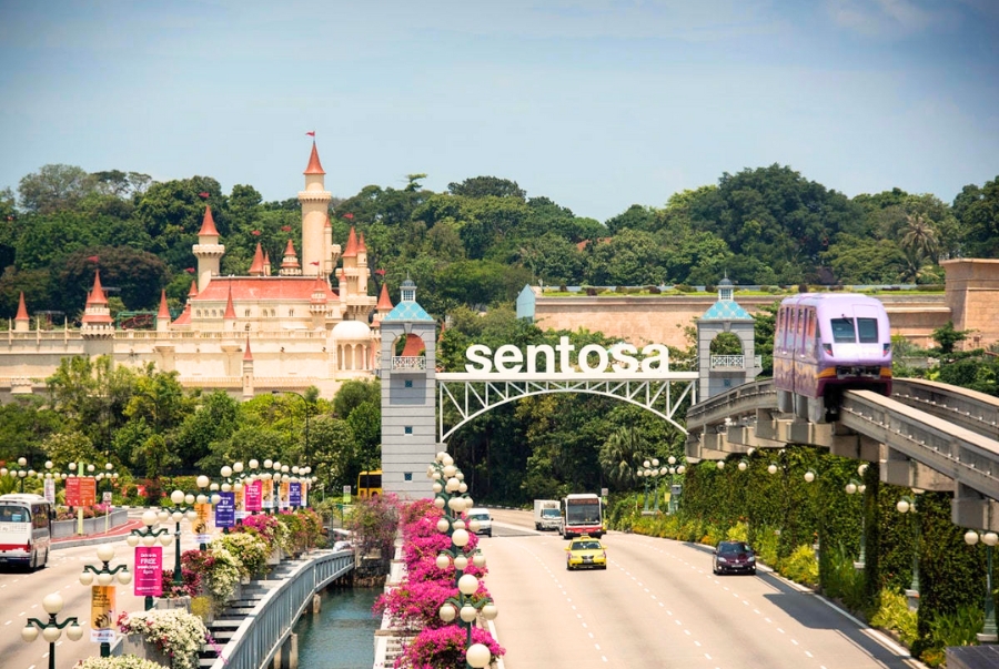 Đảo Sentosa nổi tiếng là thiên đường nghỉ dưỡng và giải trí tại Singapore