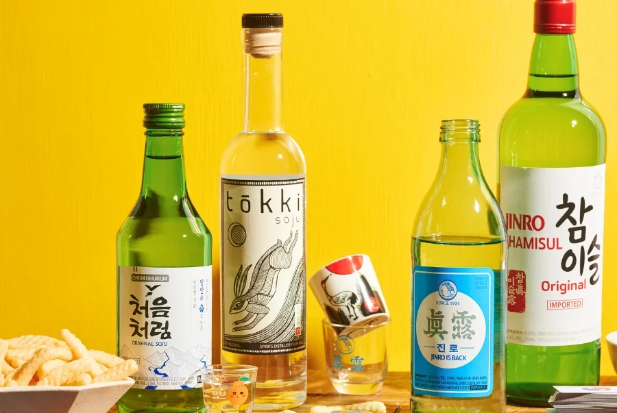 Rượu gạo Soju là thức uống không thể thiếu trong những buổi tụ họp đầu năm