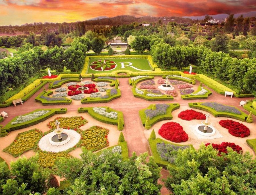  Khu vườn Hunter Valley Gardens có diện tích rộng hơn 24 hecta và được chia thành 10 khu vực cới các chủ đề khác nhau