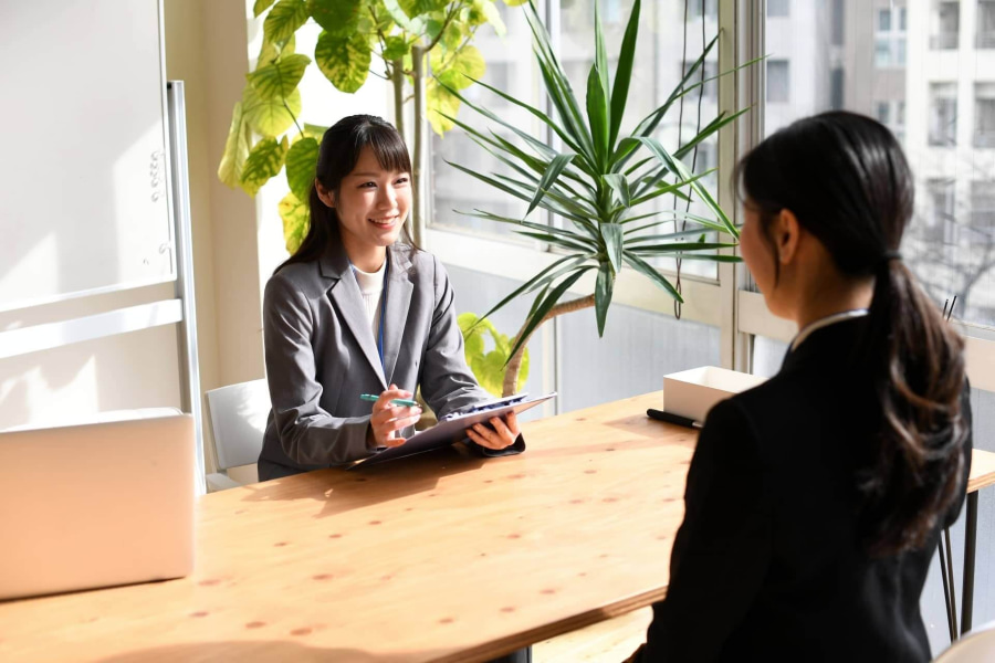 Đối với một số loại visa nhất định, phỏng vấn là một bước quan trọng để quyết định bạn có được cấp visa đi Nhật hay không