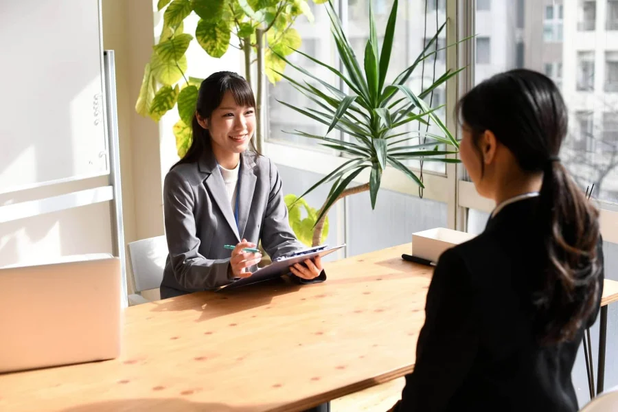 Đối với một số loại visa nhất định, phỏng vấn là một bước quan trọng để quyết định bạn có được cấp visa đi Nhật hay không